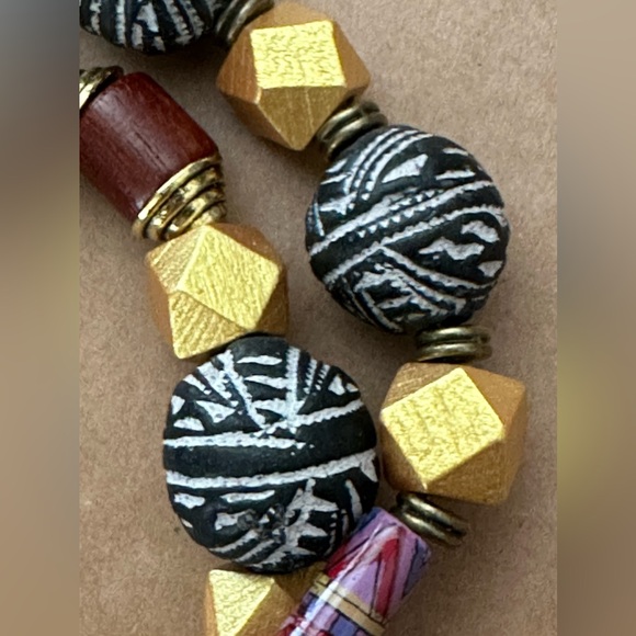 African Inspired bead Necklace NWOT - Picture 6 of 11